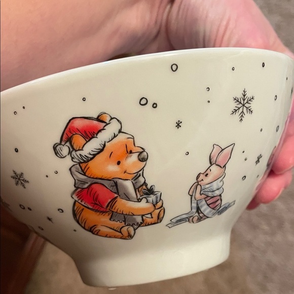 NWT Winnie the Pooh Christmas Dishes Set of 2 Bowls and Mugs - Picture 5 of 7